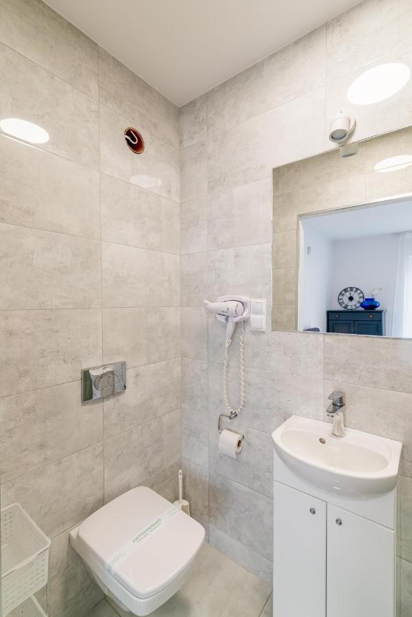 Ferienwohnung Studio I Pokoje I Pokoje Z Lazienkami Danzig Exterior foto