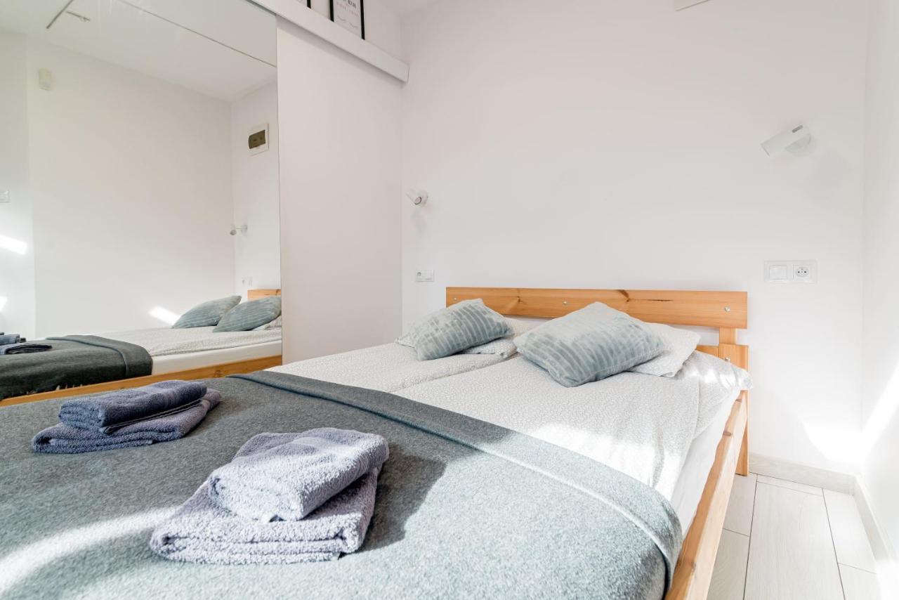 Ferienwohnung Studio I Pokoje I Pokoje Z Lazienkami Danzig Exterior foto