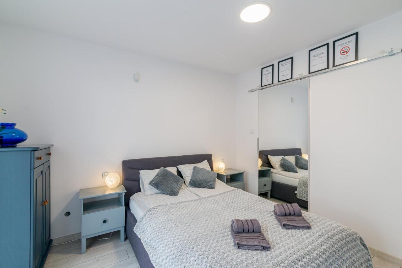 Ferienwohnung Studio I Pokoje I Pokoje Z Lazienkami Danzig Exterior foto